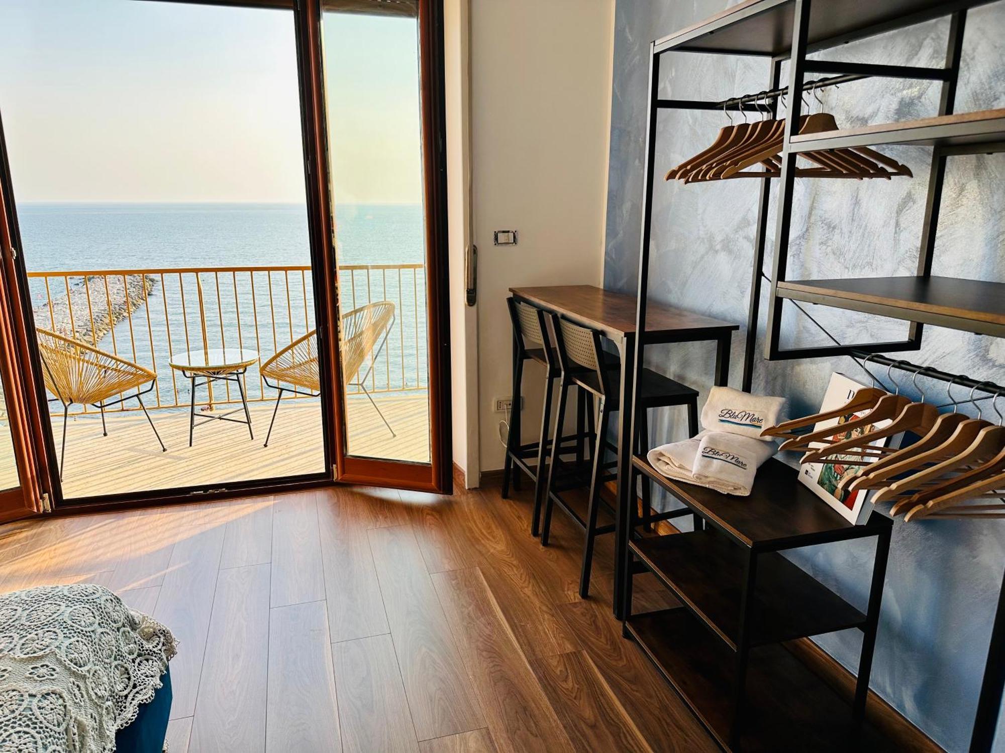 Blumare Arthouse Hotel Salerno Exterior photo